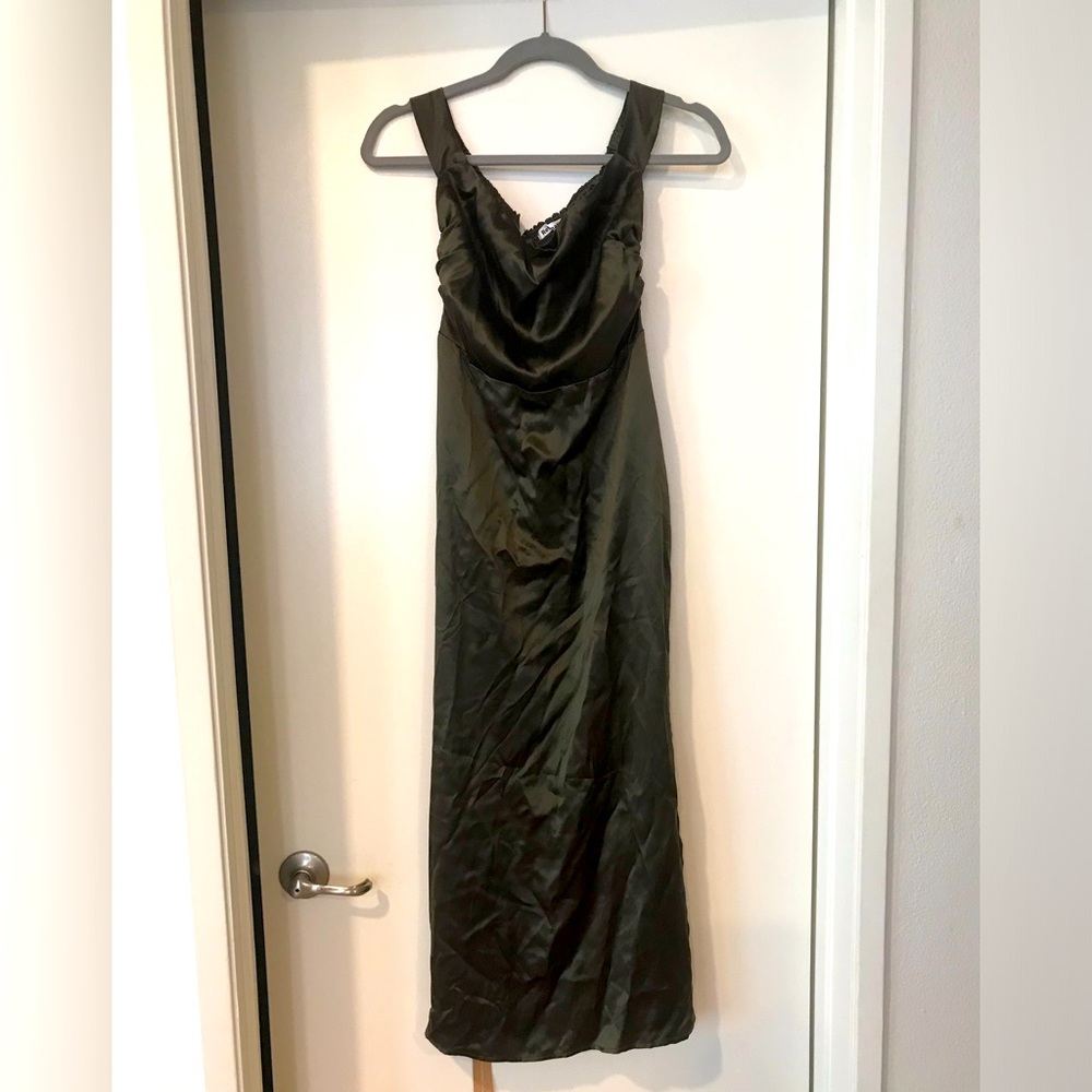 NEW Reformation silk maxi dress SZ 4. - Picture 5 of 12